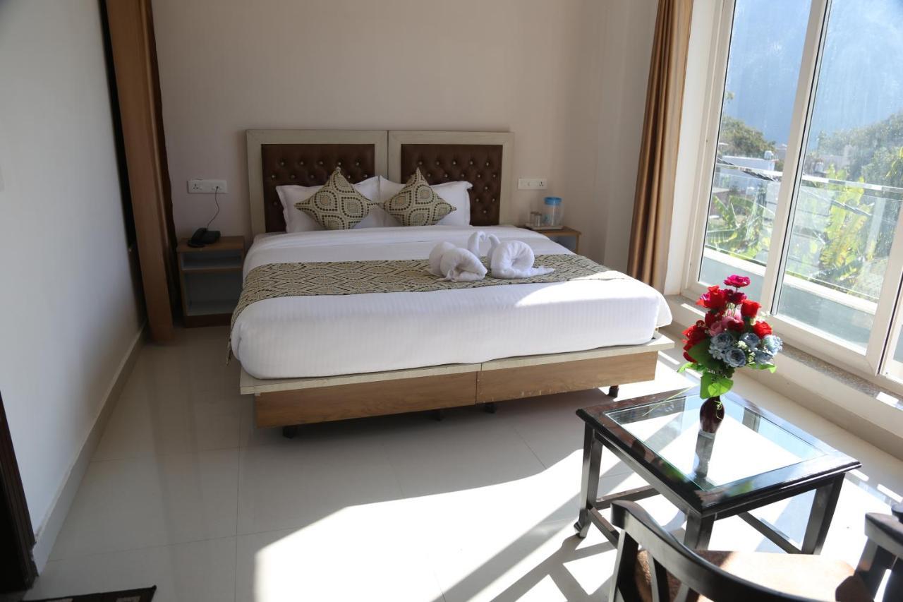 Hotel Yog Tapovan- Rafting Available Rishīkesh Extérieur photo